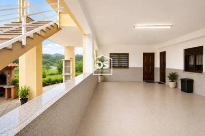 Moradia T5 para Venda em Caide de Rei