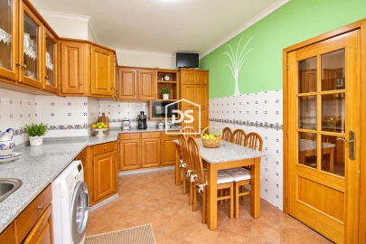 Moradia T5 para Venda em Caide de Rei