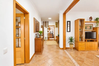 Moradia T5 para Venda em Caide de Rei