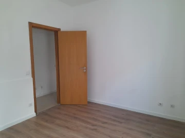 Apartamento T2 para Arrendamento em Eiras e São Paulo de Frades