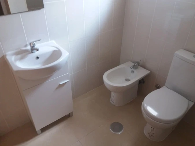 Apartamento T2 para Arrendamento em Eiras e São Paulo de Frades Foto 5