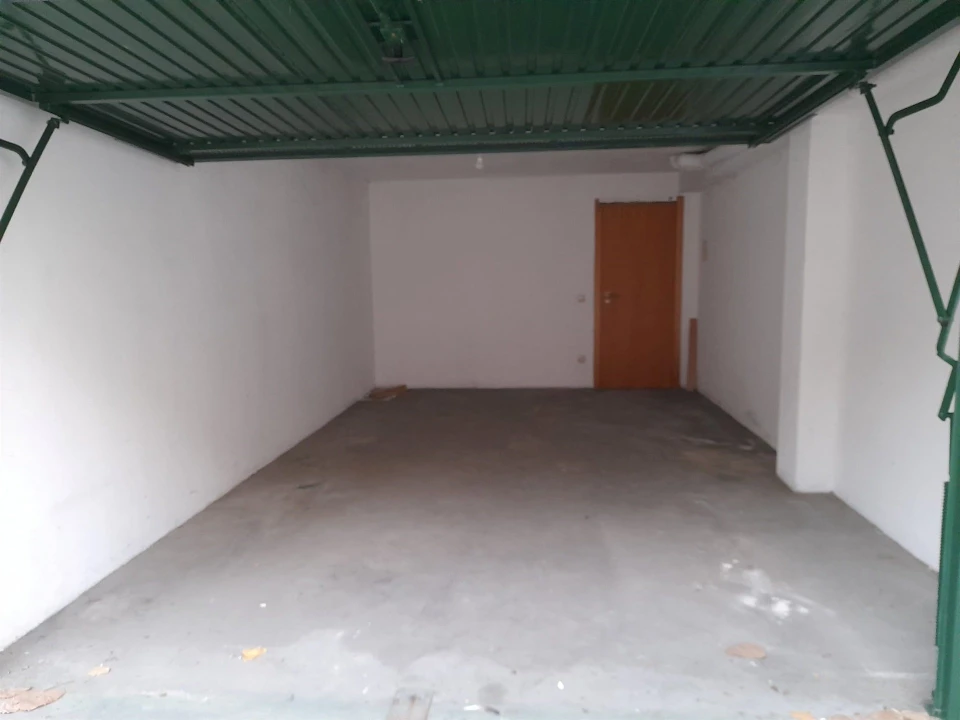 Loja para Arrendamento em Eiras e São Paulo de Frades Foto 10