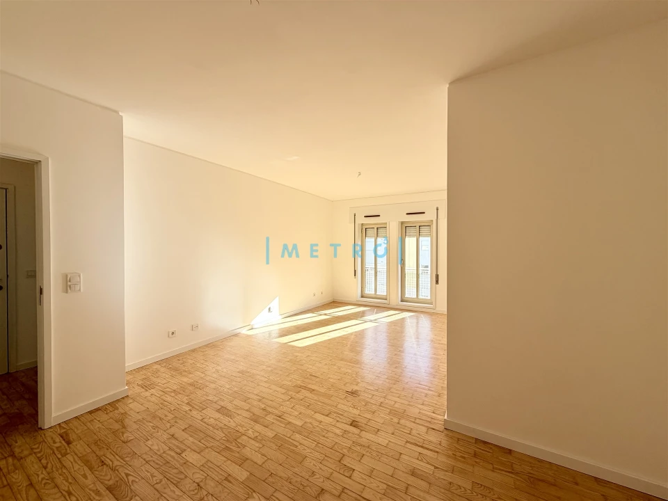 Apartamento T2 para Arrendamento em Lordelo do Ouro e Massarelos Foto 3
