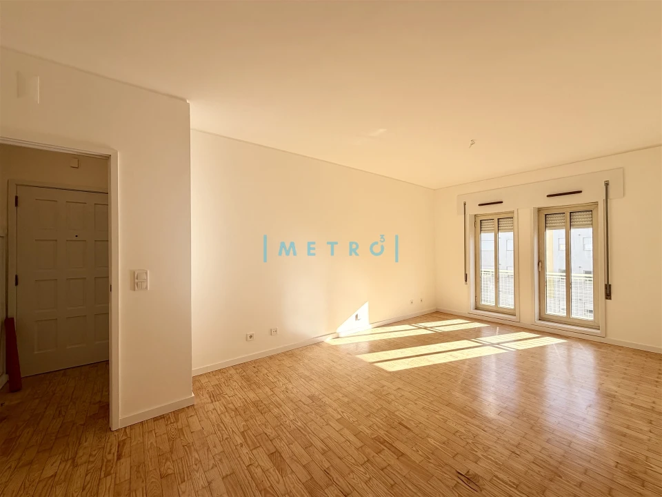 Apartamento T2 para Arrendamento em Lordelo do Ouro e Massarelos Foto 1