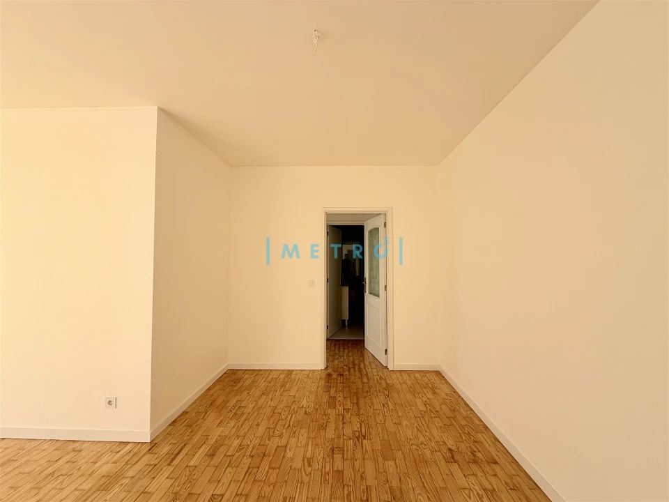 Apartamento T2 para Arrendamento em Lordelo do Ouro e Massarelos Foto 4
