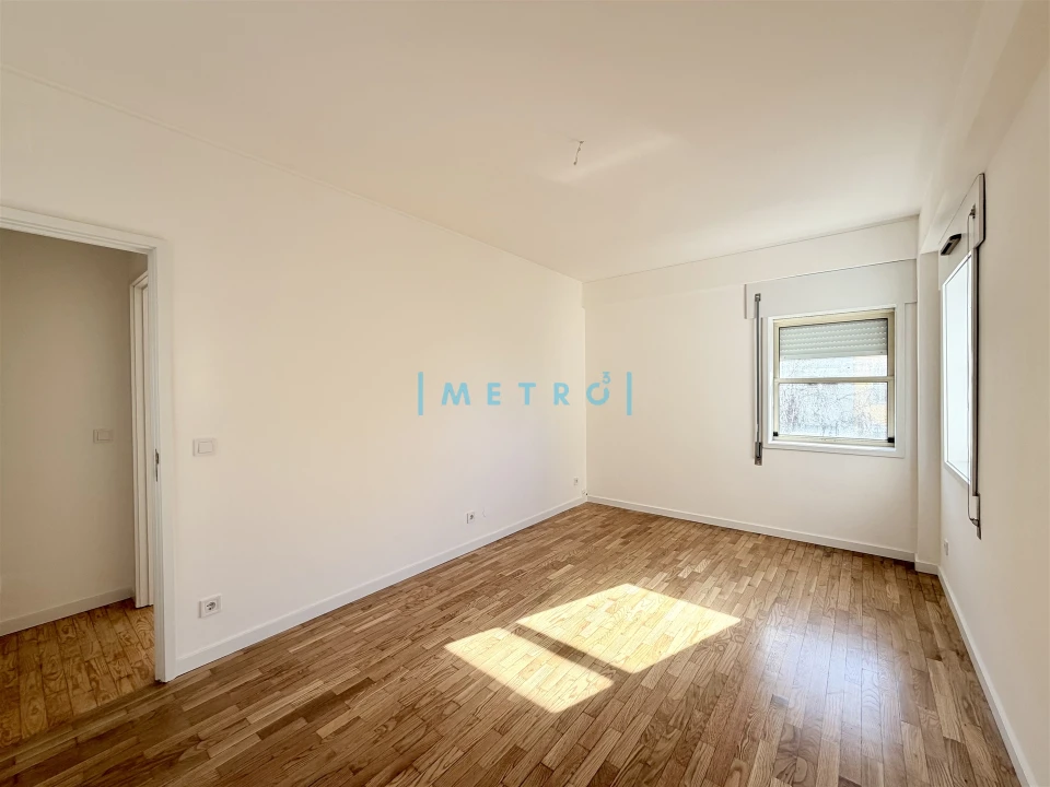 Apartamento T2 para Arrendamento em Lordelo do Ouro e Massarelos Foto 9