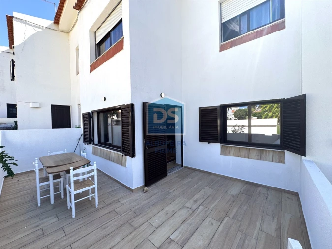 Apartamento T2 para Venda em Albufeira e Olhos de Água Foto 2