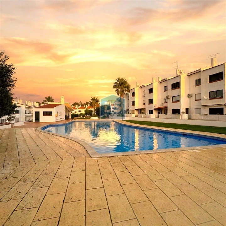 Apartamento T2 para Venda em Albufeira e Olhos de Água Foto 29