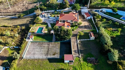Moradia T4 para Venda em Castanheira do Ribatejo e Cachoeiras