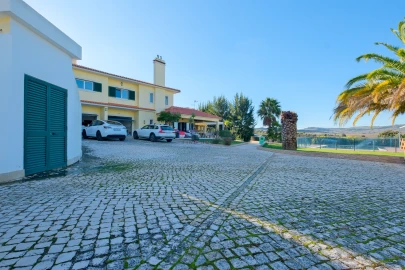 Moradia T4 para Venda em Castanheira do Ribatejo e Cachoeiras