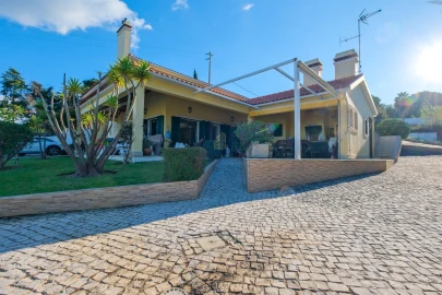 Moradia T4 para Venda em Castanheira do Ribatejo e Cachoeiras