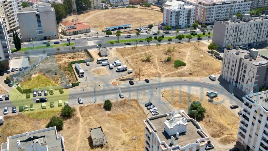 Terreno para Venda em Faro (Sé e São Pedro)