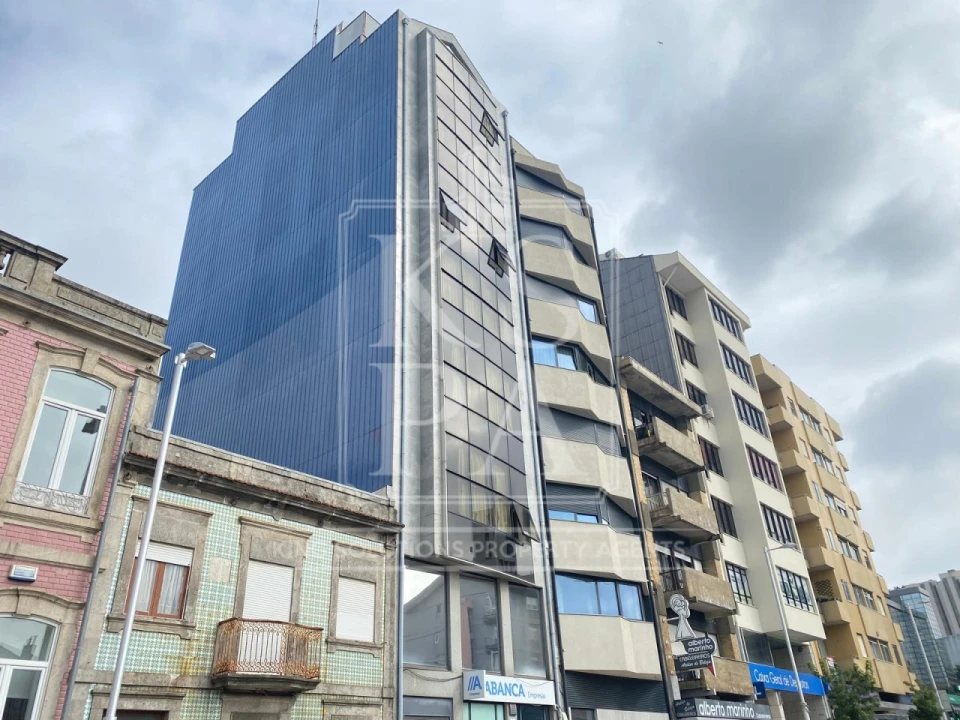 Apartamento para Venda em Ramalde Foto 12