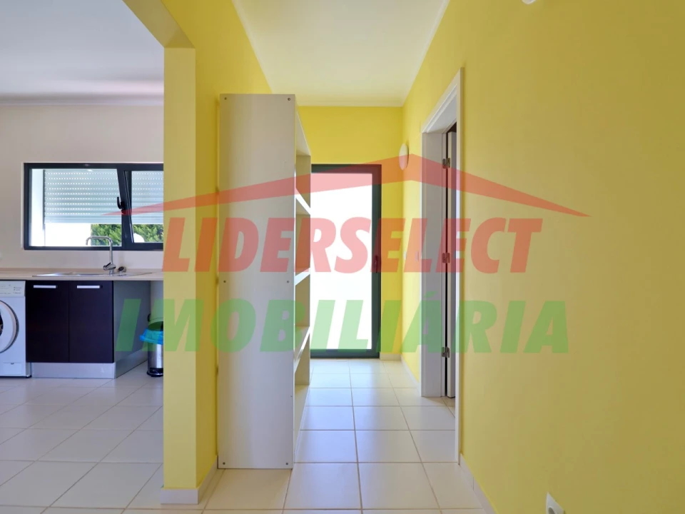 Apartamento T1 para Venda em São Pedro da Cadeira Foto 9