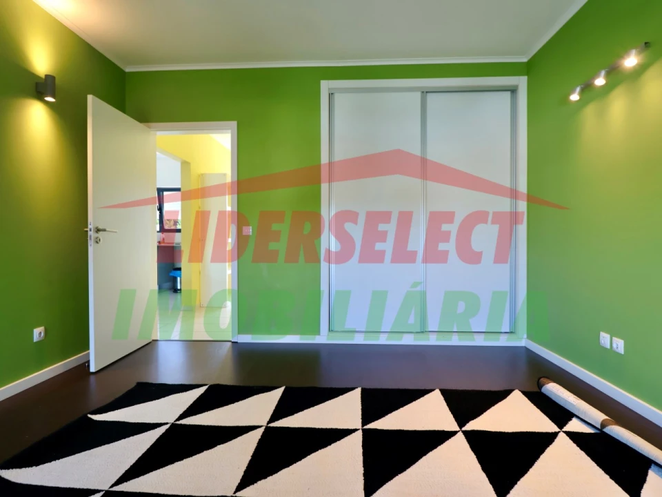 Apartamento T1 para Venda em São Pedro da Cadeira Foto 11