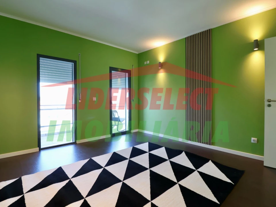 Apartamento T1 para Venda em São Pedro da Cadeira Foto 12