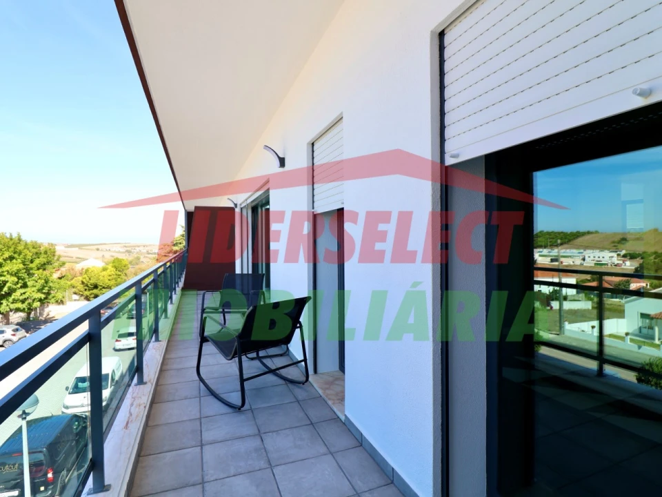 Apartamento T1 para Venda em São Pedro da Cadeira Foto 22