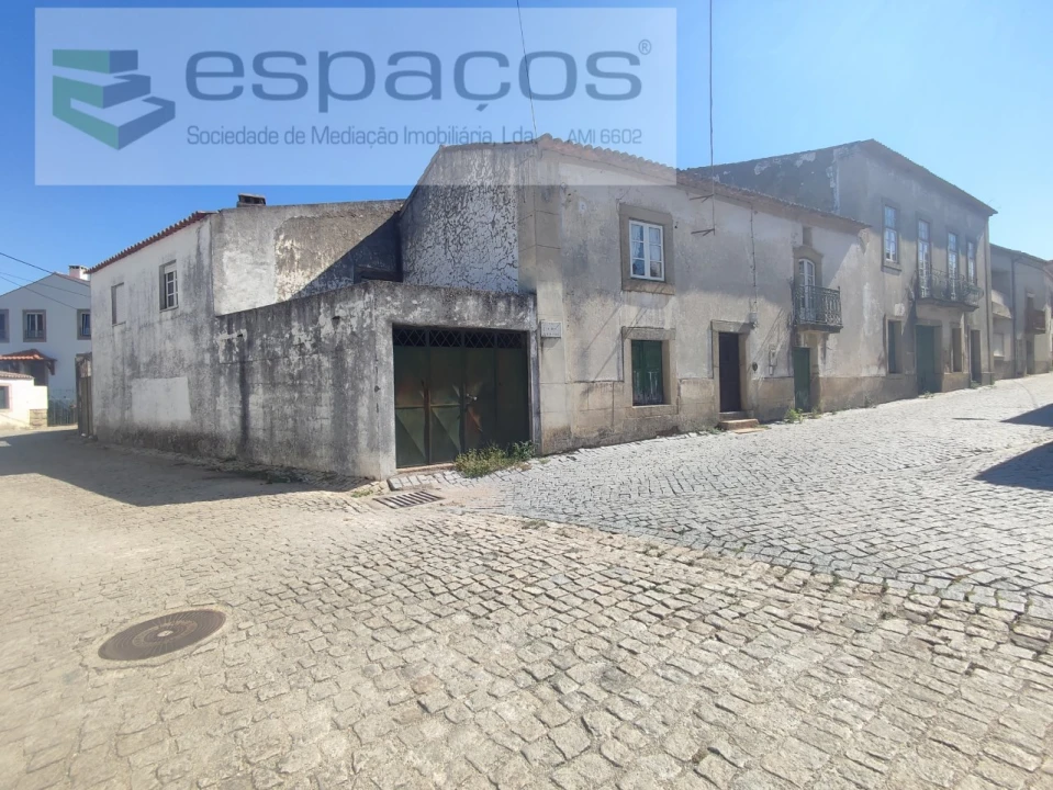 Moradia T5 para Venda em Póvoa de Rio de Moinhos e Cafede Foto 1