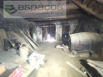 Moradia T5 para Venda em Póvoa de Rio de Moinhos e Cafede