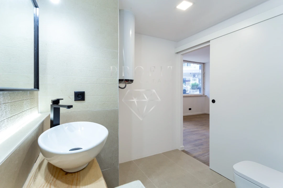Apartamento T1 para Venda em Queluz e Belas Foto 13