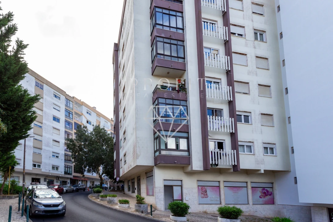 Apartamento T1 para Venda em Queluz e Belas Foto 19