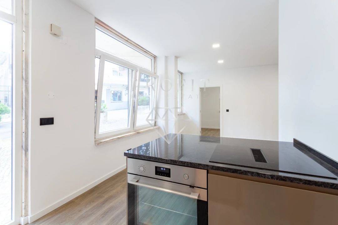 Apartamento T1 para Venda em Queluz e Belas Foto 4
