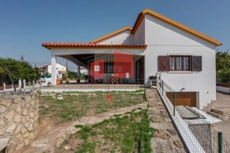 Moradia T3 para Venda em Malveira e São Miguel de Alcainça Foto 11