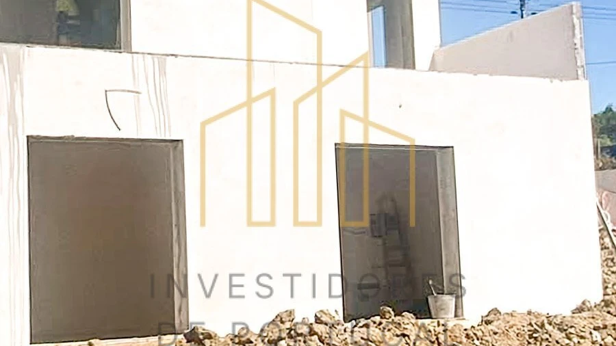 Moradia T5 para Venda em São João das Lampas e Terrugem