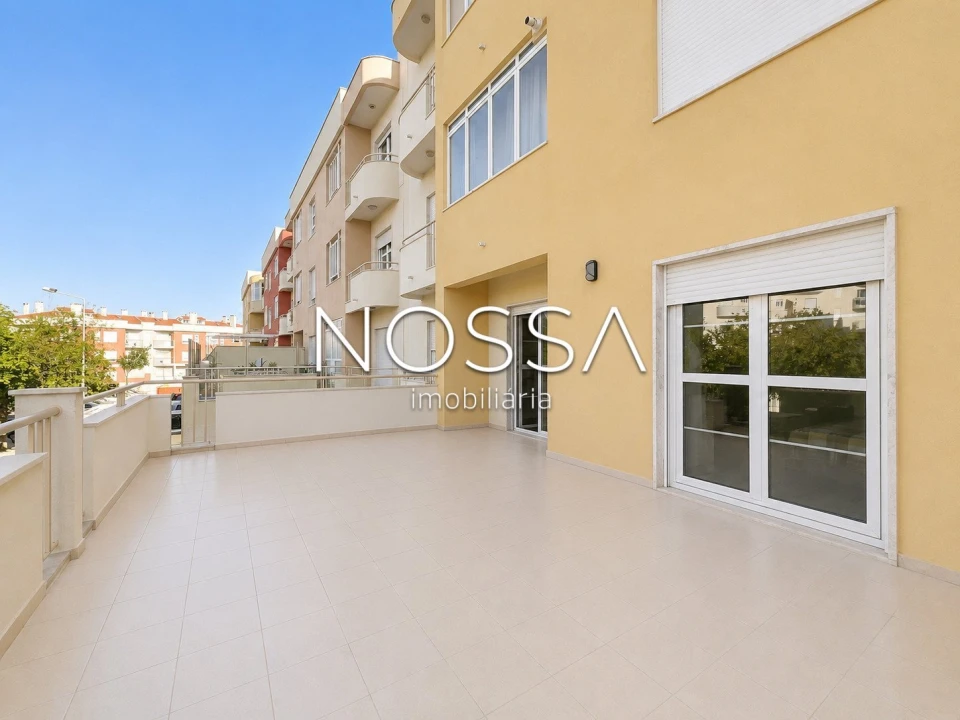 Apartamento T3 para Venda em São Domingos de Rana Foto 17