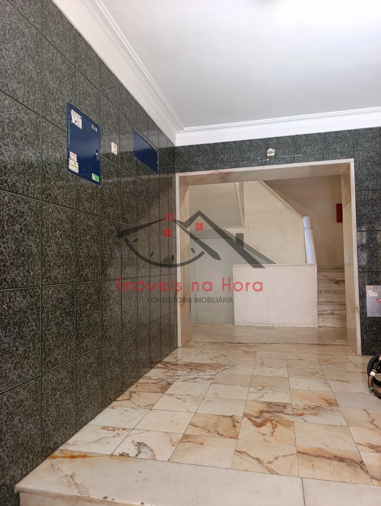 Apartamento T2 para Venda em Algueirão-Mem Martins Foto 18