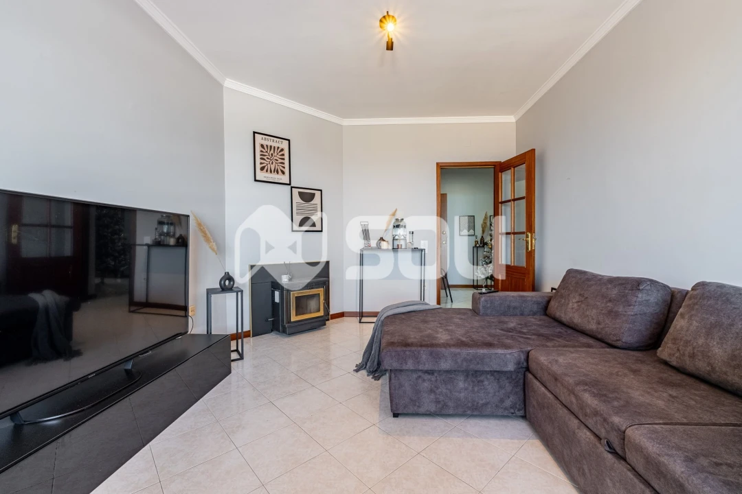 Apartamento T2 para Venda em Mafamude e Vilar do Paraíso Foto 3