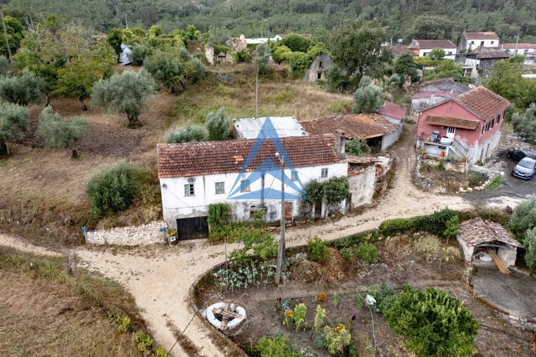 Moradia T4 para Venda em Redinha Foto 1