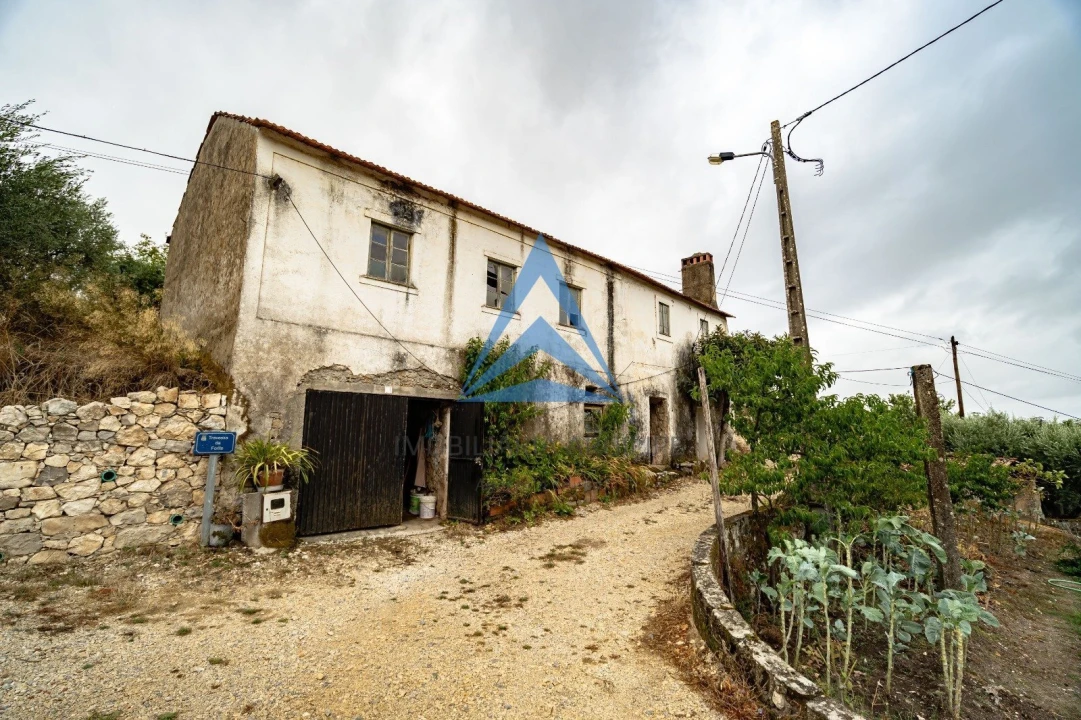 Moradia T4 para Venda em Redinha Foto 3