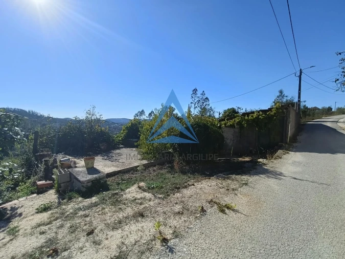Moradia T2 para Venda em Vila Cã Foto 3