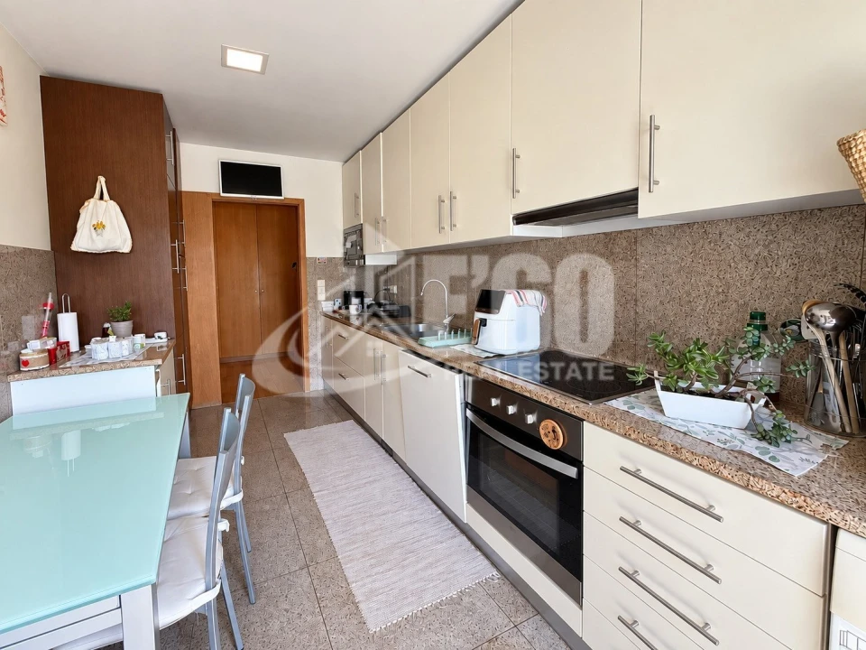 Apartamento T2 para Venda em Anta e Guetim Foto 16