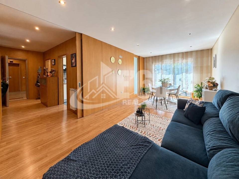 Apartamento T2 para Venda em Anta e Guetim Foto 9
