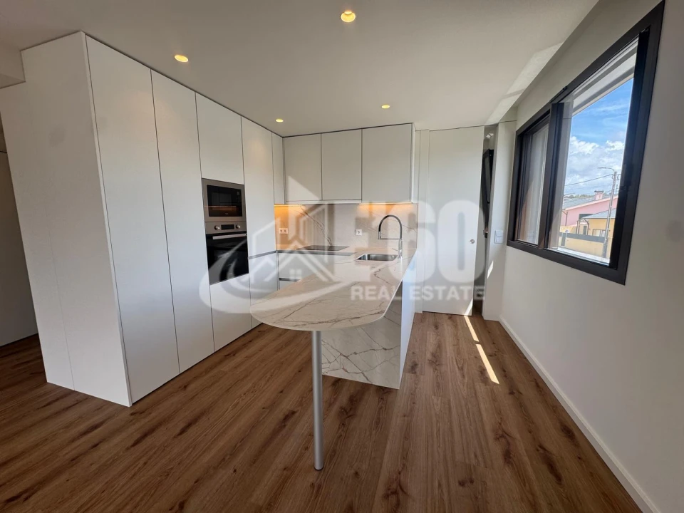 Apartamento T1 para Venda em Arcozelo Foto 3