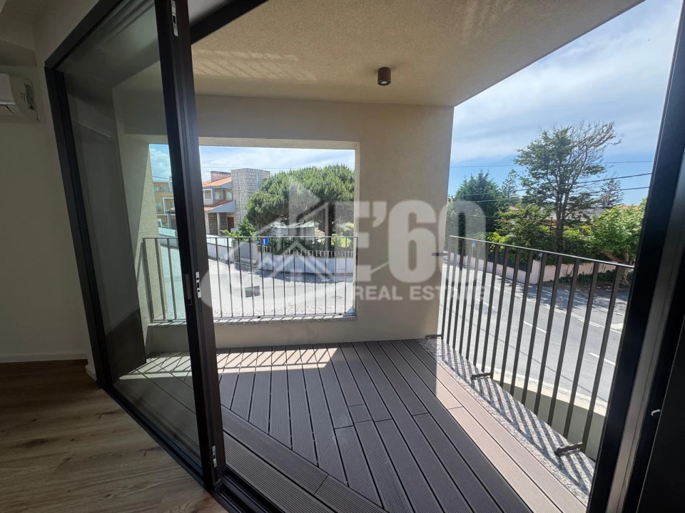 Apartamento T1 para Venda em Arcozelo Foto 1