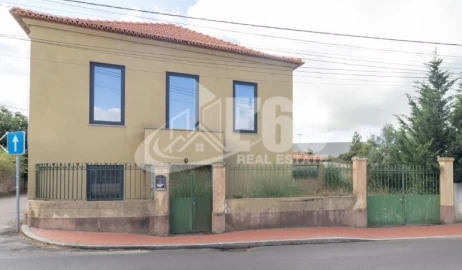 Moradia T9 para Venda em Avanca