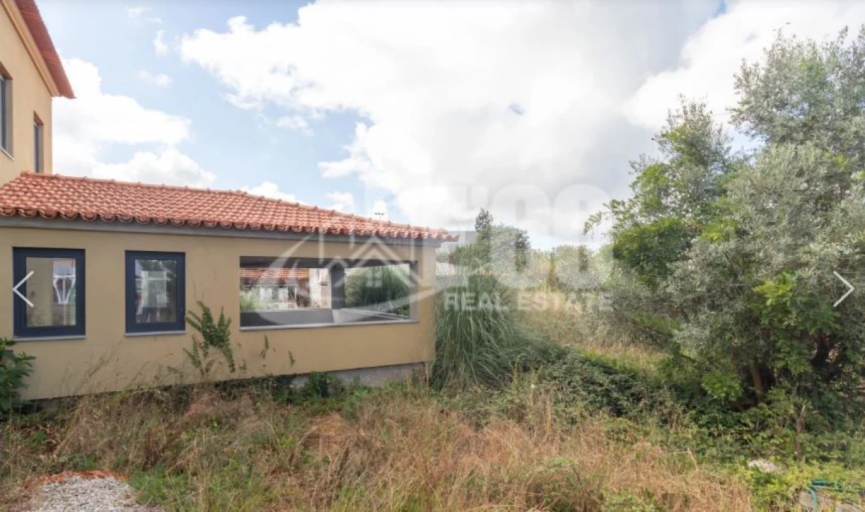 Moradia T9 para Venda em Avanca Foto 6
