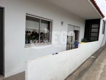 Moradia T4 para Venda em São Paio de Oleiros