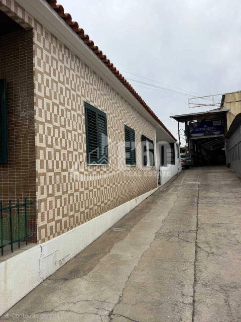Moradia T4 para Venda em São Paio de Oleiros