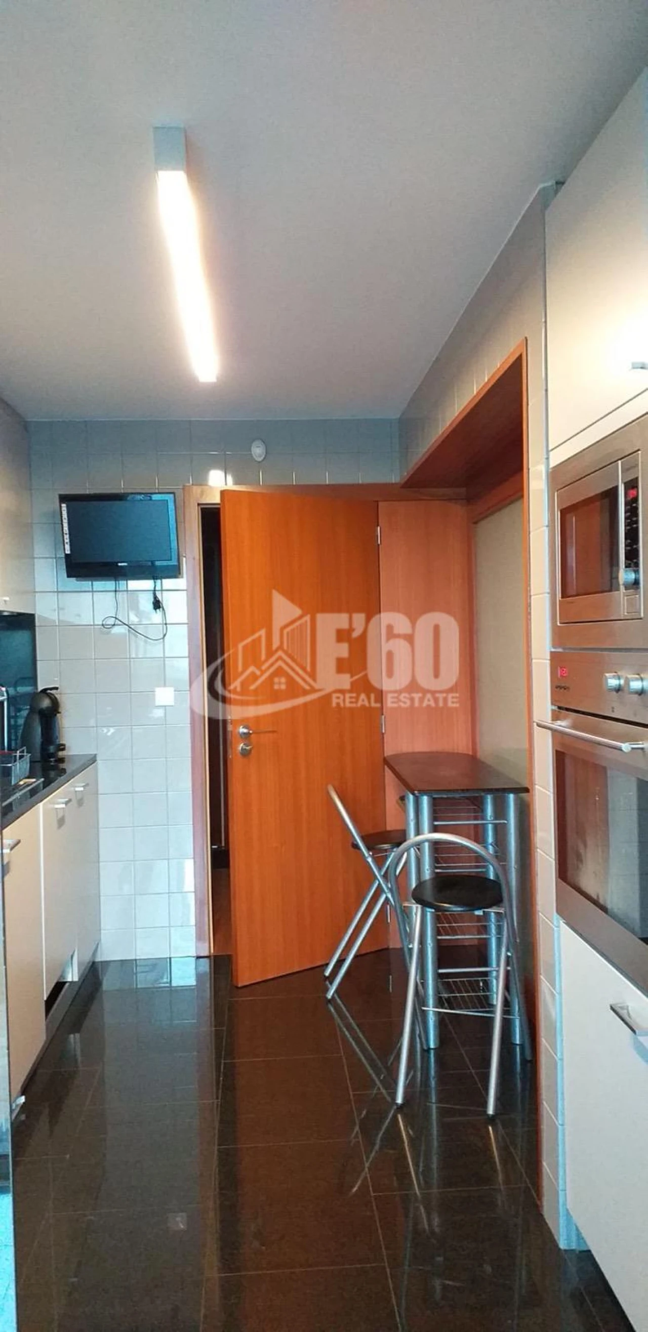 Apartamento T1 para Venda em Arcozelo Foto 7