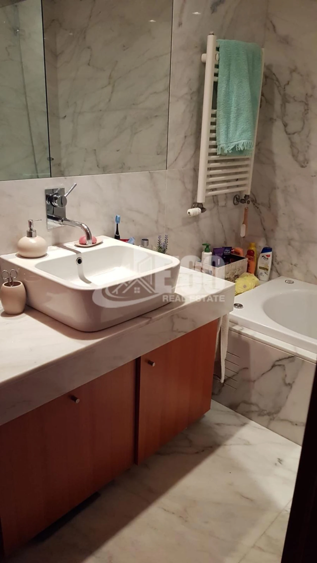 Apartamento T1 para Venda em Arcozelo Foto 16