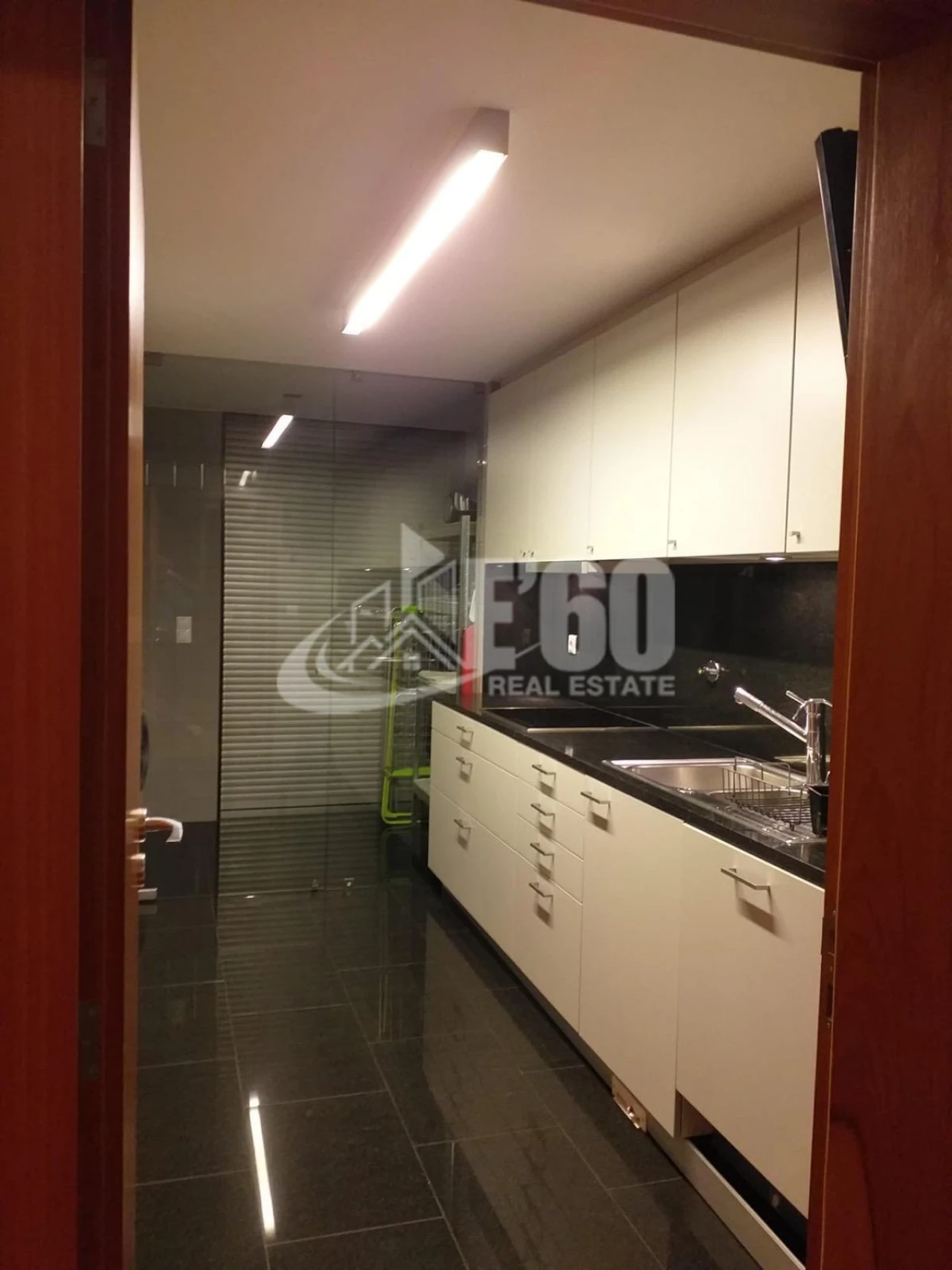 Apartamento T1 para Venda em Arcozelo Foto 6