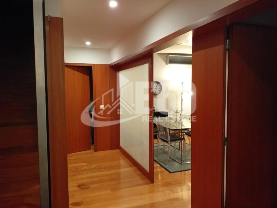 Apartamento T1 para Venda em Arcozelo Foto 8