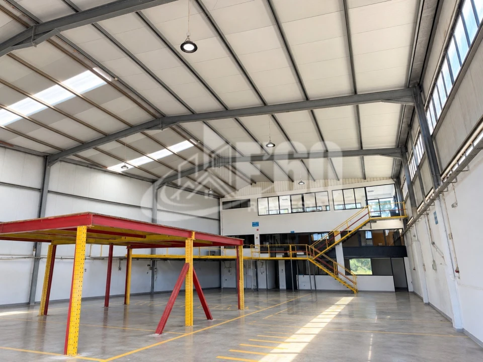 Armazém para Venda em Lourosa Foto 14