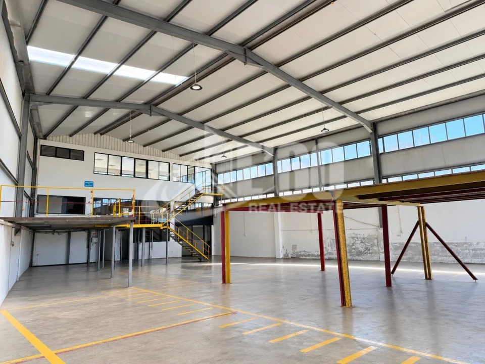Armazém para Venda em Lourosa Foto 11