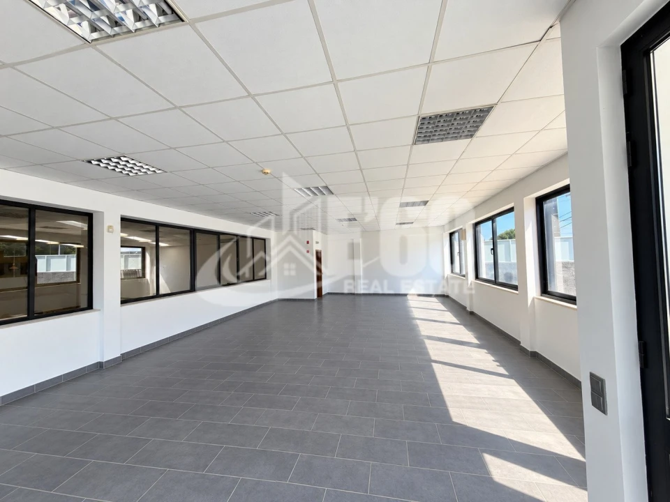 Armazém para Arrendamento em Lourosa Foto 10