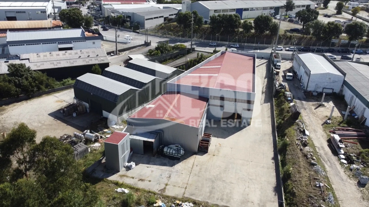 Armazém para Arrendamento em Lourosa Foto 1
